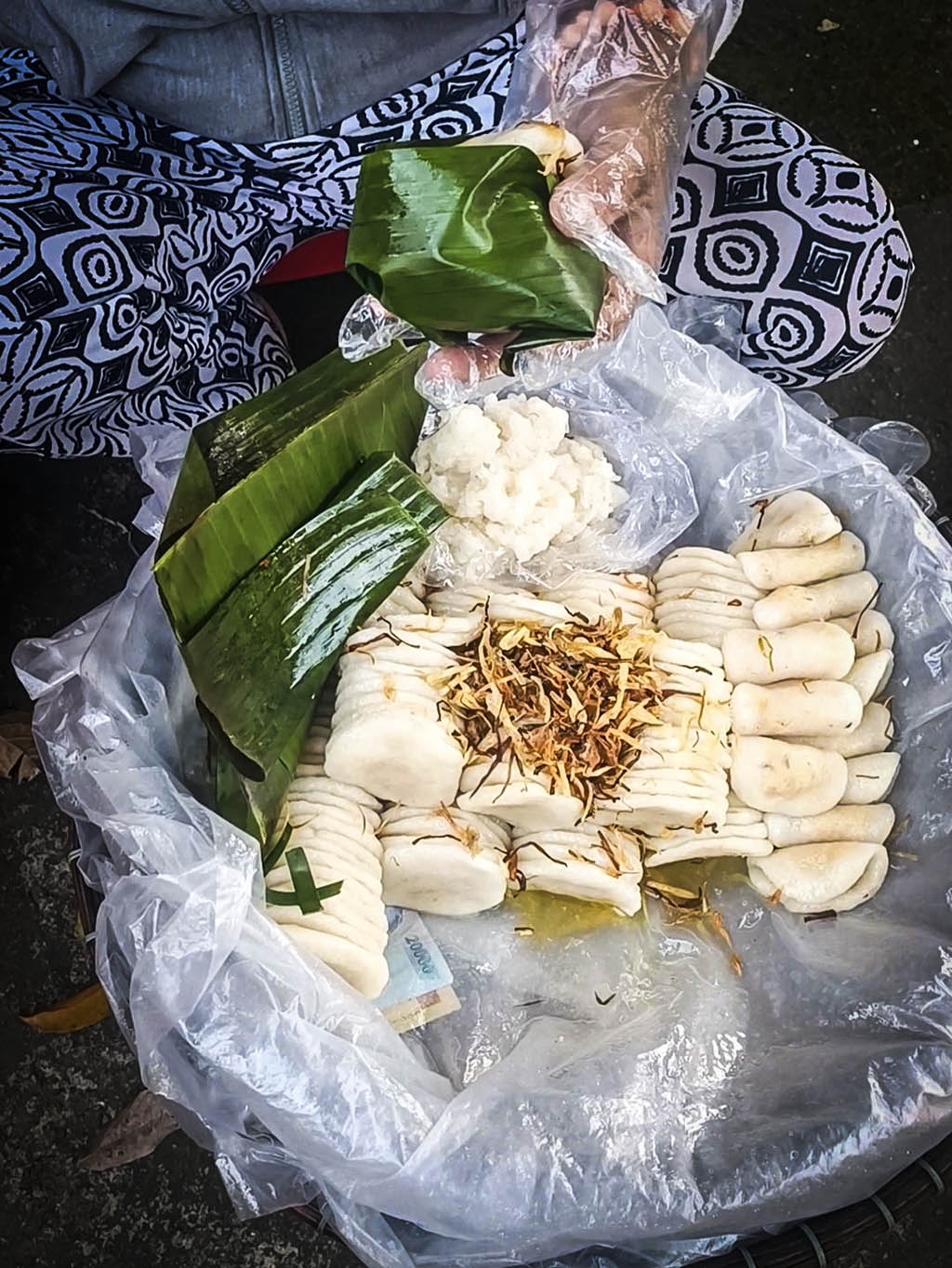 Explore bánh dày Huế spots on an eco-friendly tour